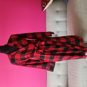 Plaid robe!